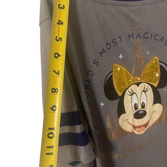 Walt Disney World 50th Anniversary Minnie Mouse Castle Shirt Size L Gray V-Neck - Picture 9 of 15